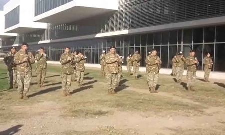 La banda del Liceo sigue dando ánimos al personal sanitario de Santa La banda del Liceo sigue dando ánimos al personal sanitario de Santa