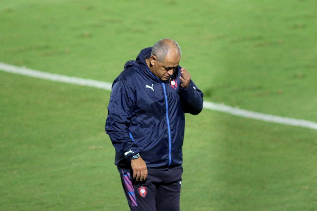 Francisco Chiqui Arcde sufrió la muerte de su hijo y Conmebol anunció que postergó la revancha entre Cerro Porteño y Fluminense por la Copa Libertadores.