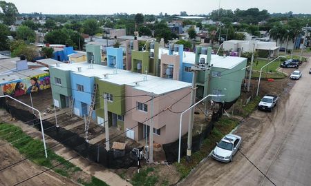 La inversión provincial en el plan de viviendas de Sunchales supera los 636 millones de pesos y la obra se encuentra en su etapa final. La inversión provincial en el plan de viviendas de Sunchales supera los 636 millones de pesos y la obra se encuentra en su etapa final.