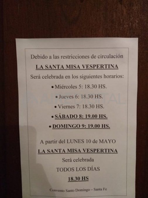 La grilla de celebraciones en la iglesia Santo Domingo.