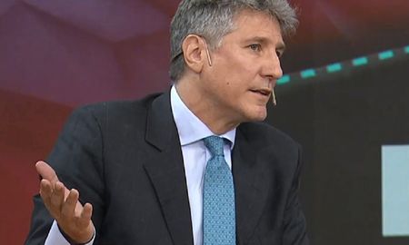 Boudou reemplazó como columnista en TV a Aníbal Fernández, que asumió como ministro de Seguridad. Boudou reemplazó como columnista en TV a Aníbal Fernández, que asumió como ministro de Seguridad.