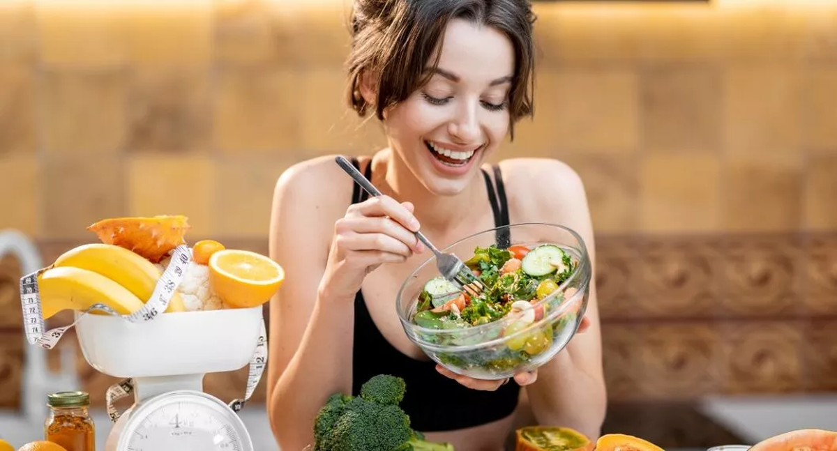 Harvard hizo un estudio y concluyó que las horas a las que se consumen alimentos es fundamental para bajar de peso.