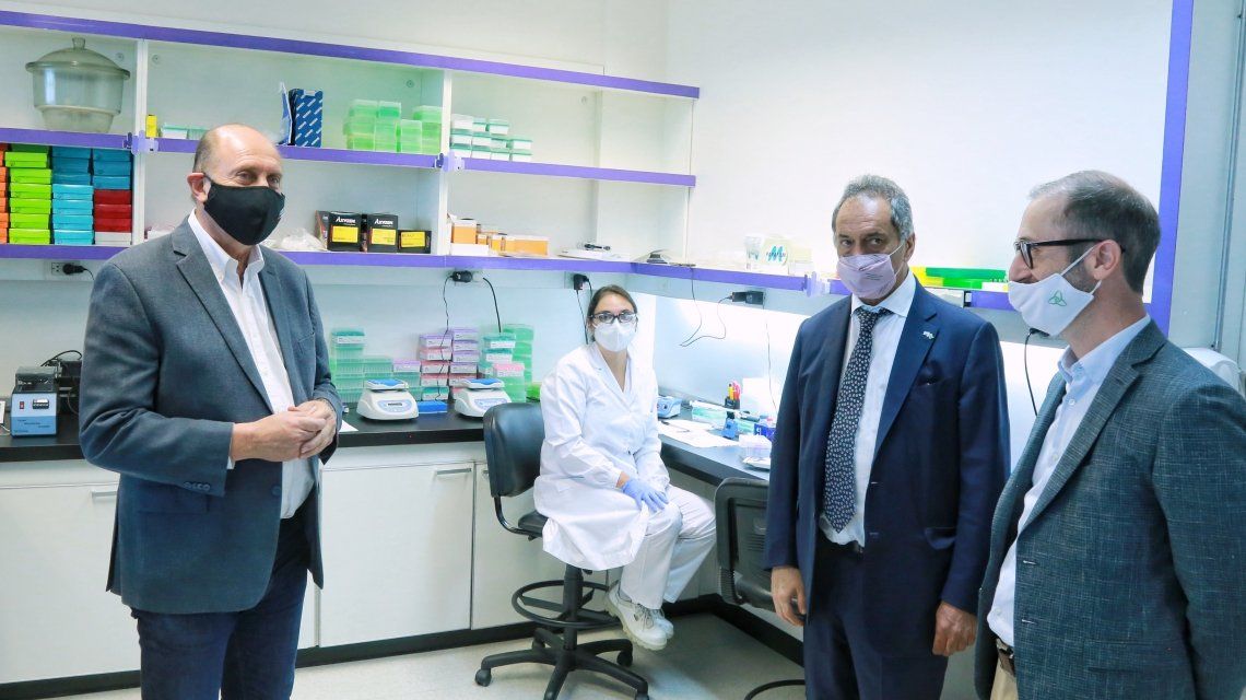 El gobernador Omar Perotti junto a Daniel Scioli y el CEO de Bioceres.