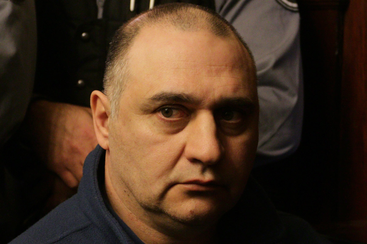 Ángeles resistió al ataque sexual, hecho que generó una lucha entre ambos a golpes y arañazos, que dejó en ella lesiones agresivas y defensivas