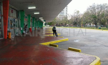 Plataformas vacías. La medida de fuerza de los choferes abarca al servicio urbano e interurbano de pasajeros. Plataformas vacías. La medida de fuerza de los choferes abarca al servicio urbano e interurbano de pasajeros.