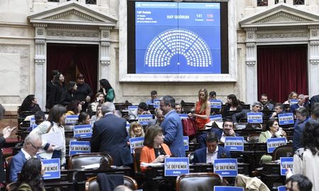 La Ley de Financiamiento Universitario se aprobó en agosto con amplio apoyo legislativo, en la Cámara de Diputados. La Ley de Financiamiento Universitario se aprobó en agosto con amplio apoyo legislativo, en la Cámara de Diputados.