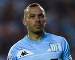 Marcelo Díaz se va de Racing y continuaría jugando en Libertad de Paraguay. Marcelo Díaz se va de Racing y continuaría jugando en Libertad de Paraguay.