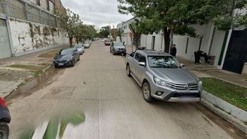 Ocurrió frente a la institución educativa ubicada en Santiago del Estero al 5100, en el norte de la ciudad de Santa Fe.