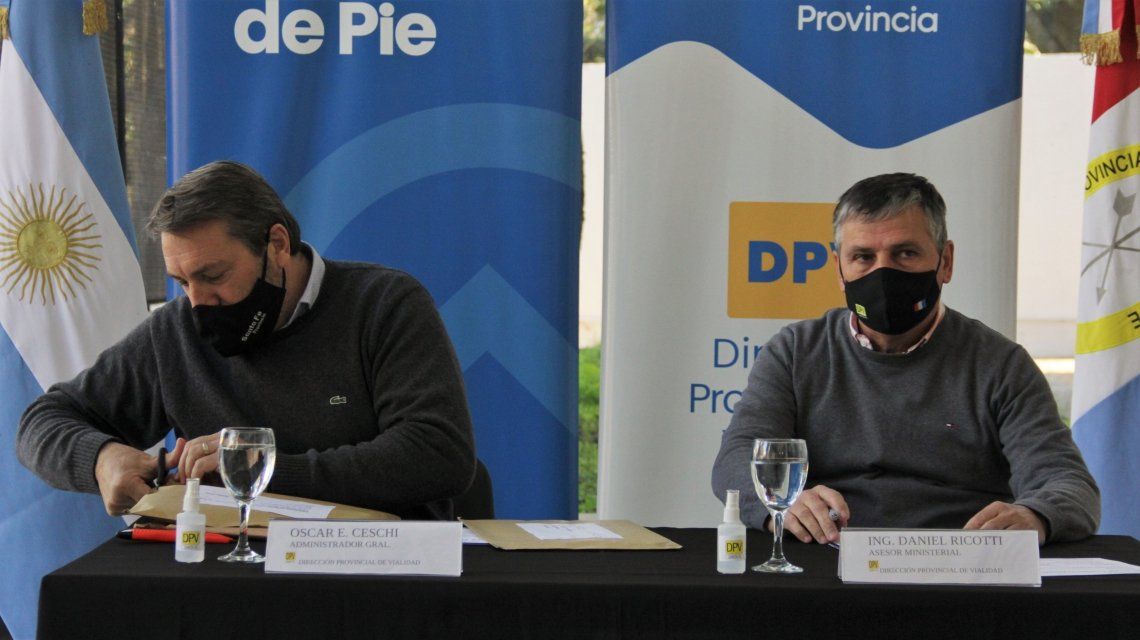 El administrador general de la DPV, Oscar Ceschi, llevó adelante la apertura de ofertas para ejecutar los trabajos. 