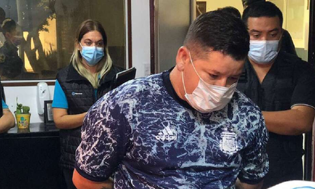 Tras verse involucrado en la venta de droga envenenada, El Paisa fue expulsado del país. Tras verse involucrado en la venta de droga envenenada, El Paisa fue expulsado del país.