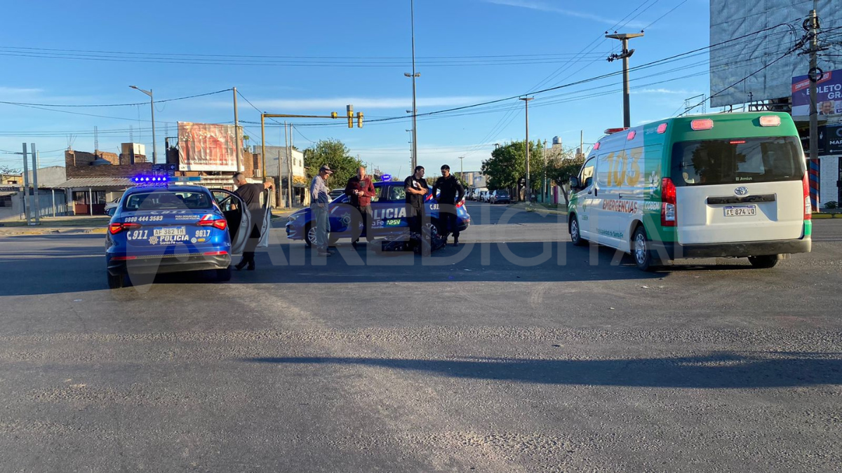 El accidente generó demoras para los automovilistas que ingresaban a la ciudad provenientes desde la autopista Santa Fe-Rosario por Iturraspe.