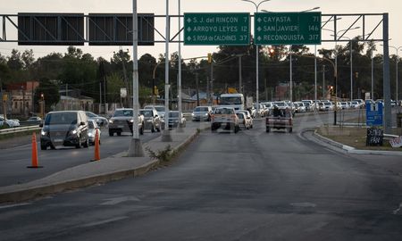 El operativo de control de tránsito se realizó sobre Ruta 1 Km 0, en Colastiné. El operativo de control de tránsito se realizó sobre Ruta 1 Km 0, en Colastiné.