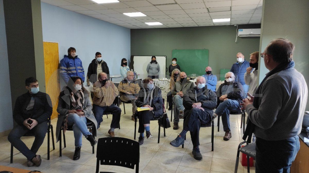 Para comenzar con los trabajos en la zona de Tarragona, se realizó la reunión este jueves con propietarios de los campos que serán necesarios expropiar para la construcción de la nueva autovía.