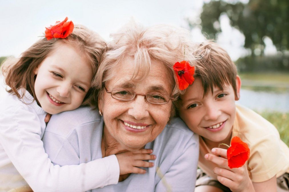 Las abuelas maternas son fundamentales para el crecimiento de los más pequeños
