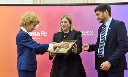 María Angélica Gastaldi formó parte de la Corte Suprema de Justicia de Santa Fe desde el año 2001. María Angélica Gastaldi formó parte de la Corte Suprema de Justicia de Santa Fe desde el año 2001.
