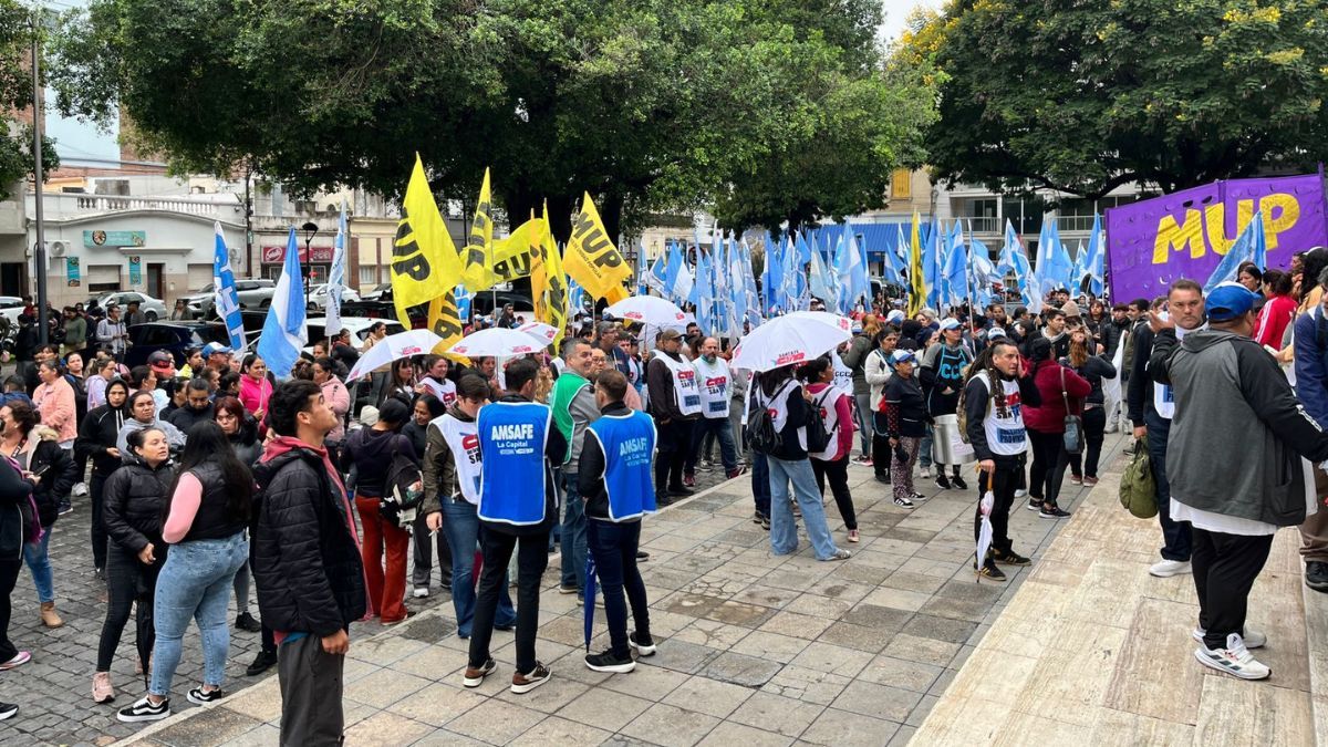 Organizaciones sociales se manifestaron en Santa Fe por el recorte de programas nacionales