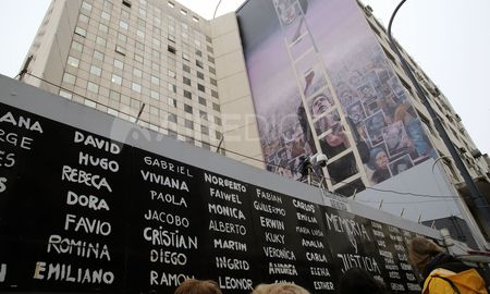 La AMIA volverá este lunes a su tradicional acto en el barrio de Once. La AMIA volverá este lunes a su tradicional acto en el barrio de Once.