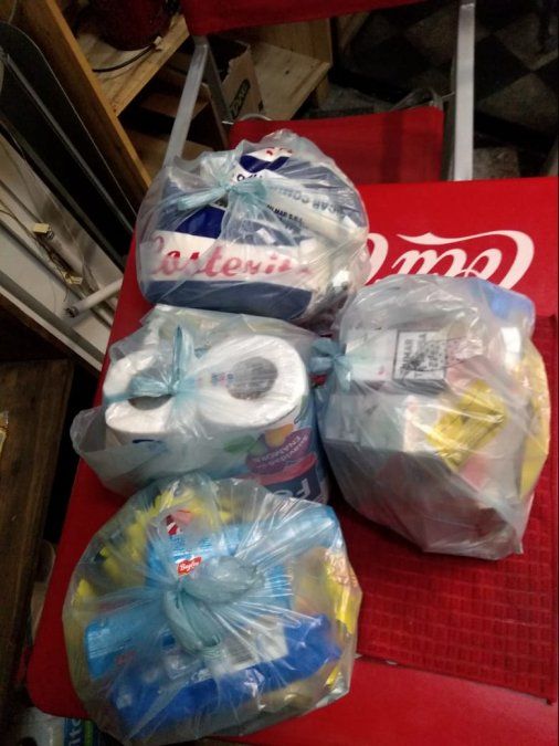 Los ladrones dejaron preparadas las bolsas con mercadería que finalmente no pudieron llevar