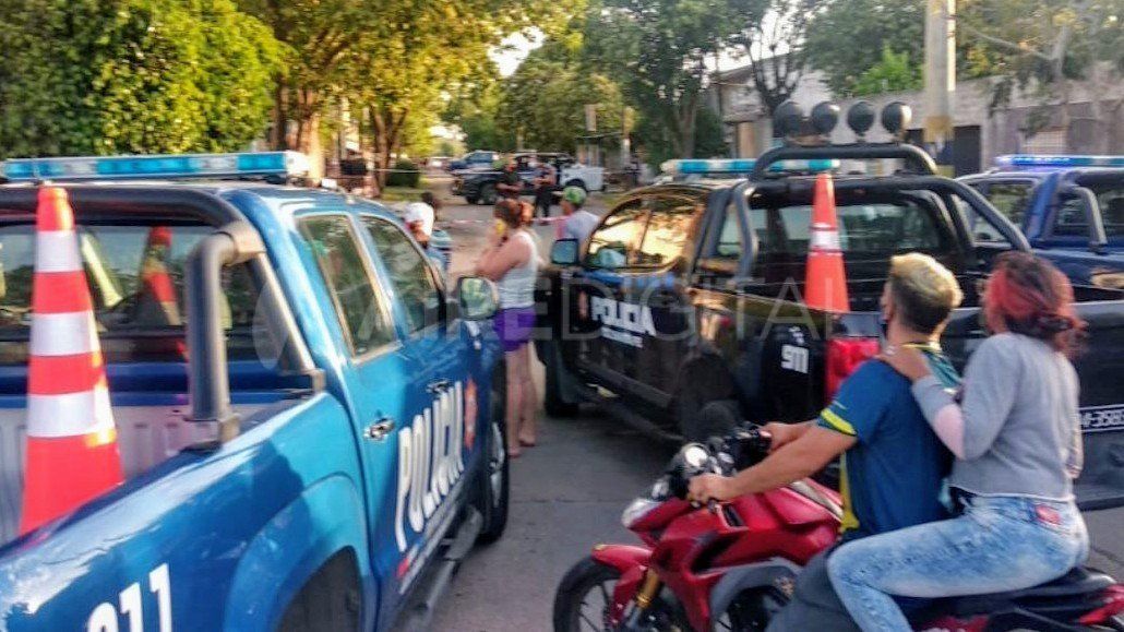 Un bebé recibió un tiro en la espalda en el barrio Godoy de Rosario. 