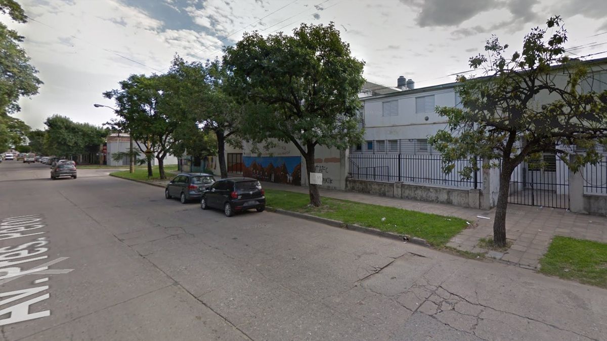 Robaron la escuela Constituyentes y el jardín N° 28 en barrio Roma