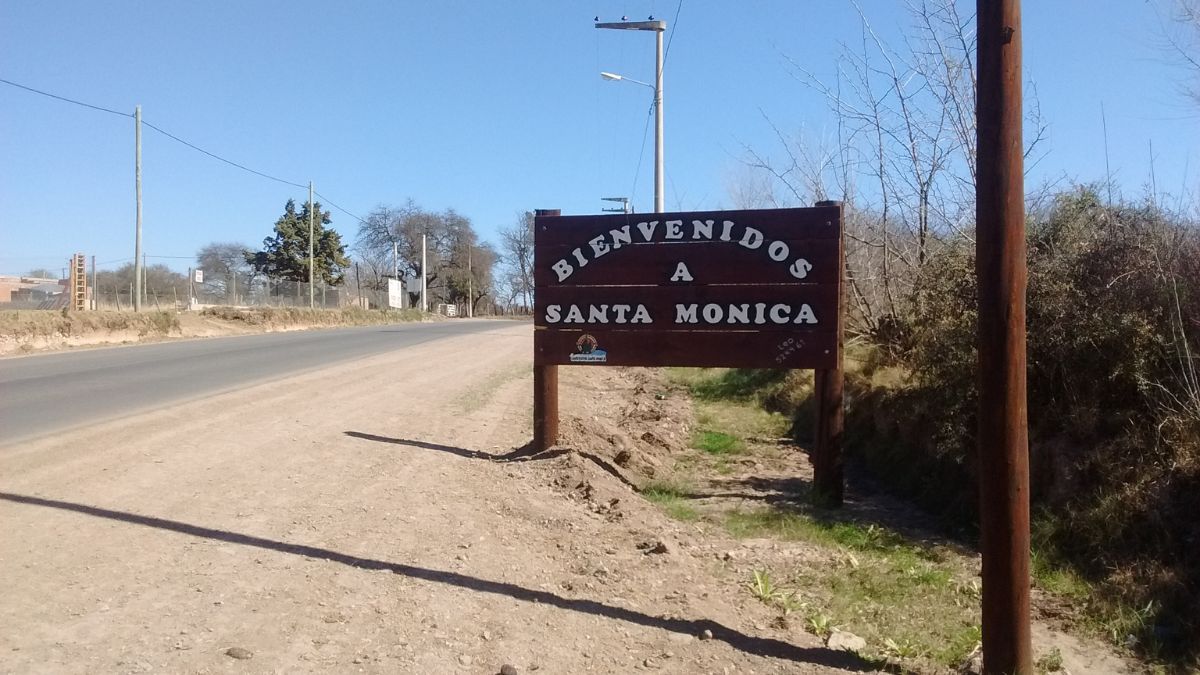 El paraje Santa Mónica ofrece una experiencia auténtica para quienes se alejan de las rutas turísticas tradicionales. El paraje Santa Mónica ofrece una experiencia auténtica para quienes se alejan de las rutas turísticas tradicionales.