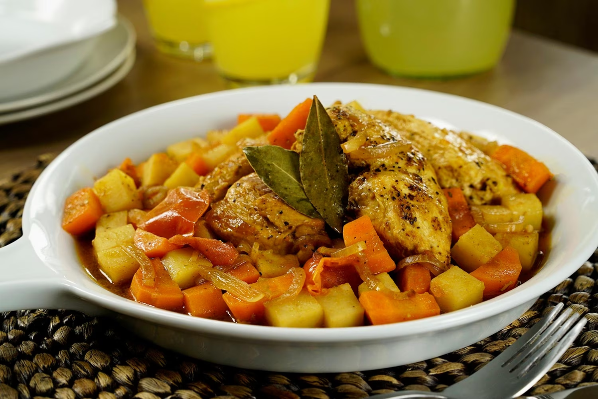 Cómo hacer pollo a la cacerola con salsa de mostaza: la receta de Guillermo Calabrese