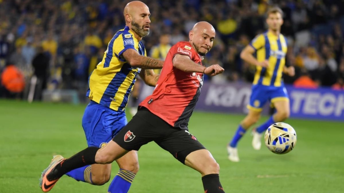Con un golazo para la historia de Di María, Rosario Central se quedó con el clásico ante Newells