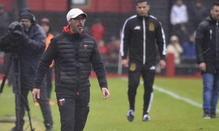 Minella tras la derrota de Colón ante Gimnasia de Mendoza: Fuimos superiores al rival Minella tras la derrota de Colón ante Gimnasia de Mendoza: Fuimos superiores al rival