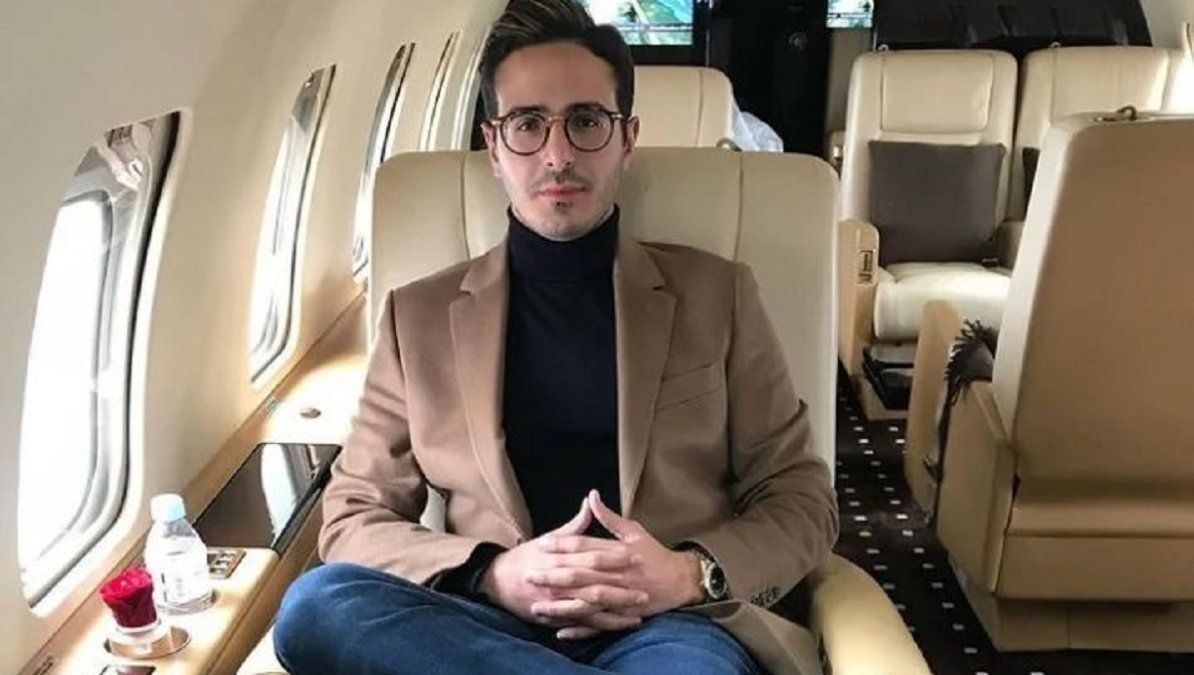 El estafador de Tinder cayó en el engaño de la cuenta verificada de Instagram y le robaron 6 mil eurosEl Estafador de Tinder Simon Leviev reacciona a la serie de Netflix antes de borrar su cuenta de Instagram