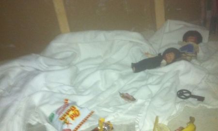 La escalera maldita: descubrieron una habitación oculta en su casa y lo que hallaron fue espeluznante