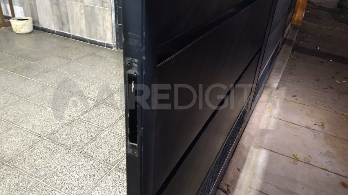 Los ladrones ingresaron a la vivienda mientras la familia dormía.