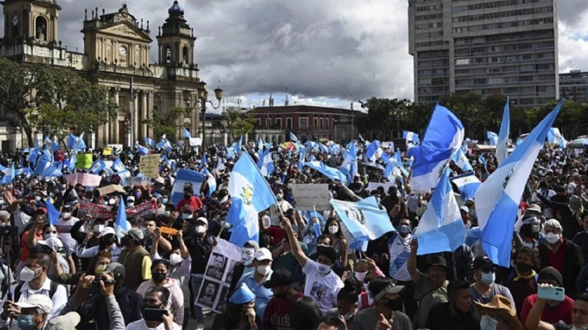 Masivas protestas en Guatemala por ley que endurece penas de aborto y prohíbe matrimonio del mismo sexo.&nbsp;