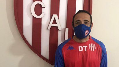 Azconzábal finalizó el aislamiento y presenciará los entrenamientos de Unión