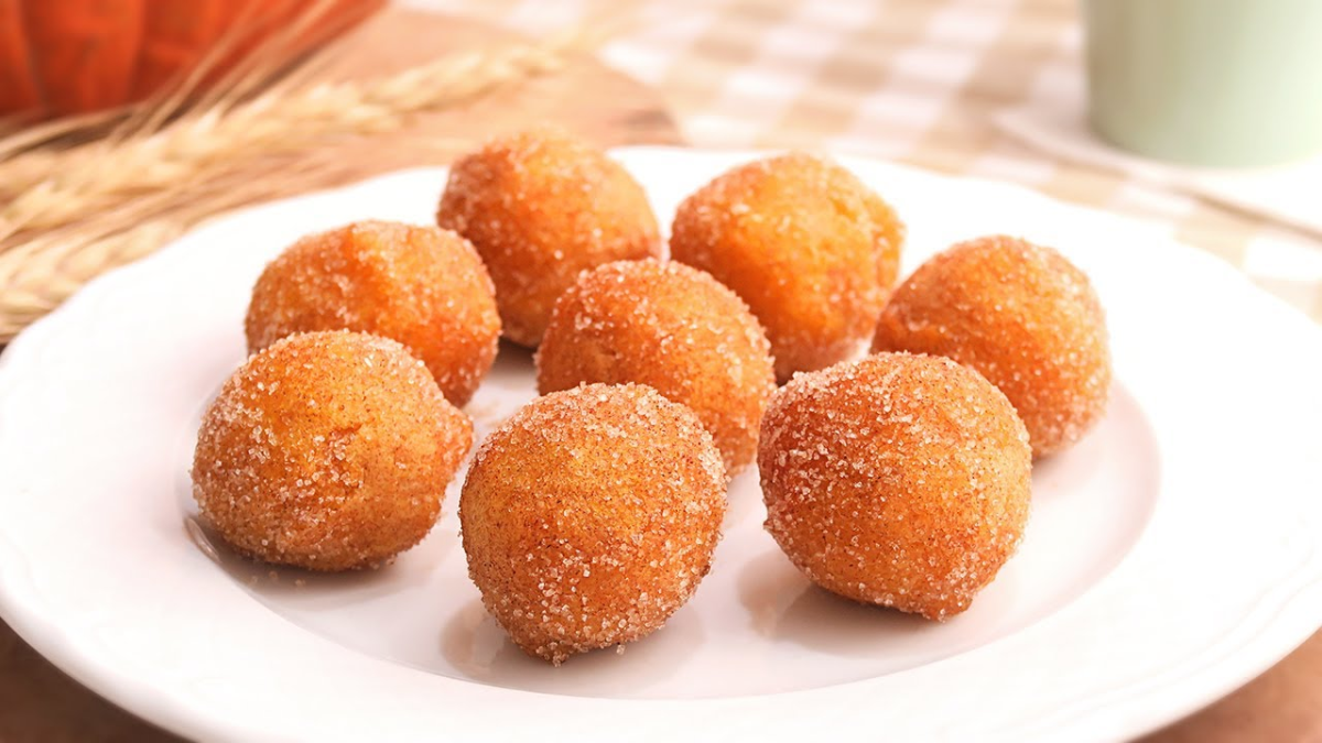 Los buñuelos de calabaza son una buena alternativa para preparar en casa y disfrutar en la merienda. Los buñuelos de calabaza son una buena alternativa para preparar en casa y disfrutar en la merienda.