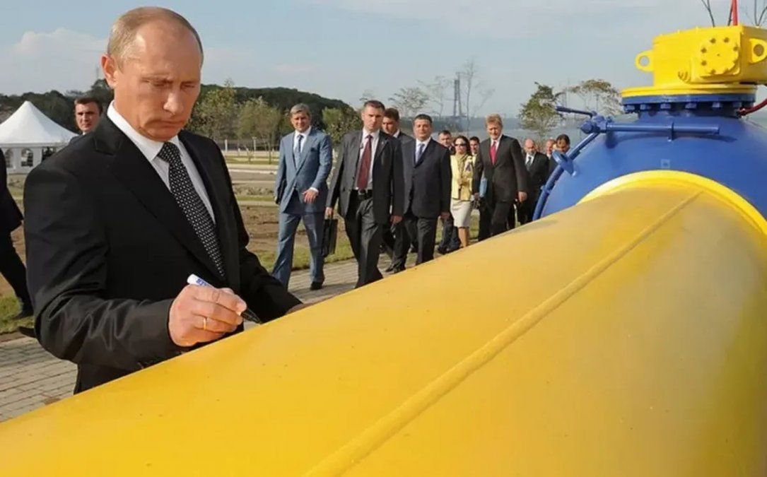 El estallido que mató a la hija de un filósofo nacionalista ruso que ha justificado y defendido la invasión de Ucrania fue causado por una bomba colocada bajo el vehículo que esta conducía cerca de Moscú.