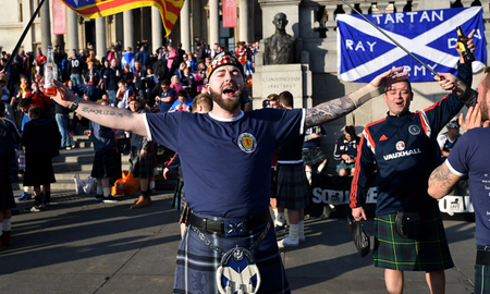 La Mano de Dios, la canción que es furor en Escocia La Mano de Dios, la canción que es furor en Escocia