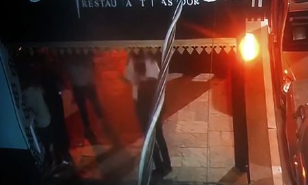 En el video que muestra a los rugbiers luego del ataque se observa a un joven vestido todo de negro, que aún no ha sido identificado. En el video que muestra a los rugbiers luego del ataque se observa a un joven vestido todo de negro, que aún no ha sido identificado.
