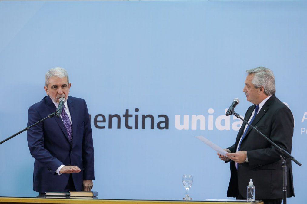 Aníbal Fernández asumió este lunes como nuevo ministro de Seguridad de la Nación, en reemplazo de Sabina Frederic.