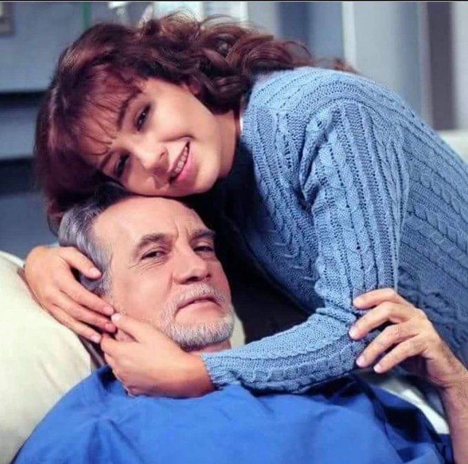 Thalía se puso muy triste por la muerte de Ricardo Blume de Thalía se puso muy triste por la muerte de Ricardo Blume de