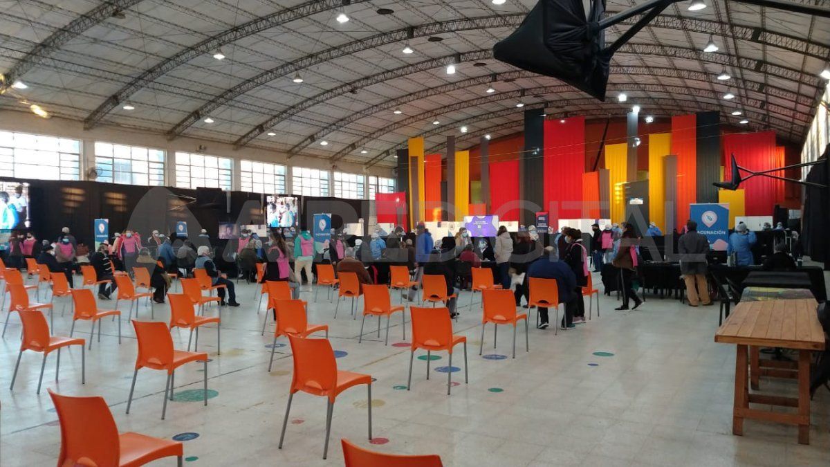 La vacunación combinada continúa este martes en Santa Fe. 