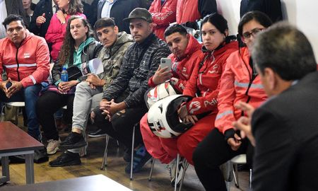 Sergio Massa durante la reunión con trabajadores de delivery. Sergio Massa durante la reunión con trabajadores de delivery.