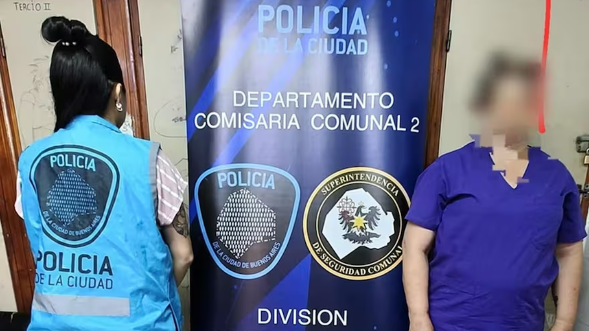 La mujer se hizo pasar por enfermera y le robo a una jubilada.