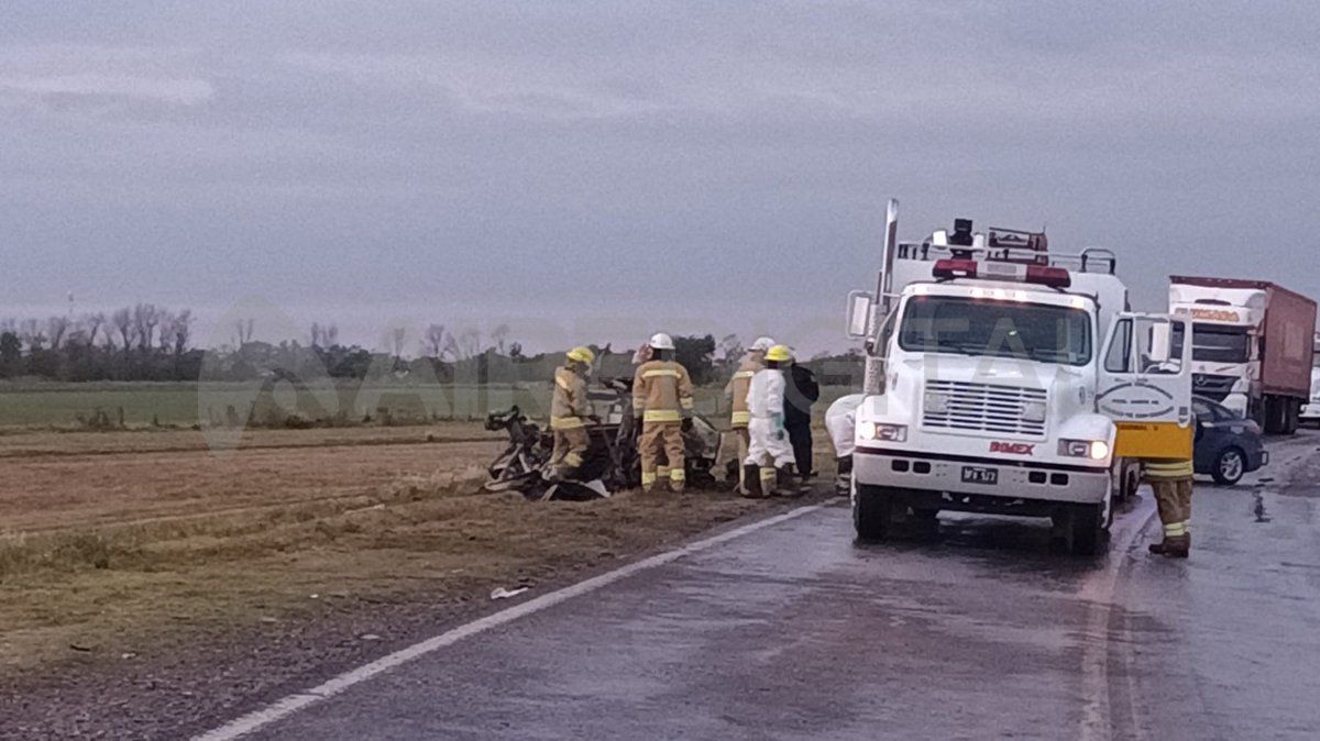 El tránsito estuvo interrumpido varias horas en la ruta nacional 34 para apagar el fuego y realizar las pericias.