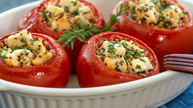 Tomates rellenos al horno: la receta rápida y fácil de preparar en casa con pocos ingredientes