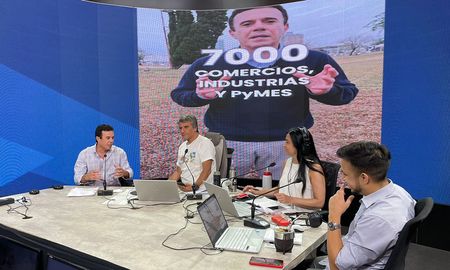 Ignacio Martínez Kerz estuvo en AIRE y repasó las obras que están en marcha en Santa Fe. Ignacio Martínez Kerz estuvo en AIRE y repasó las obras que están en marcha en Santa Fe.