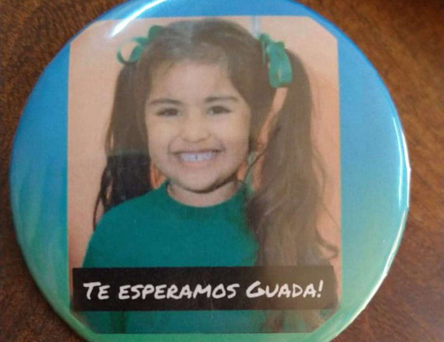 El pin de Guadalupe Lucero que hicieron sus compañeritos del jardín.