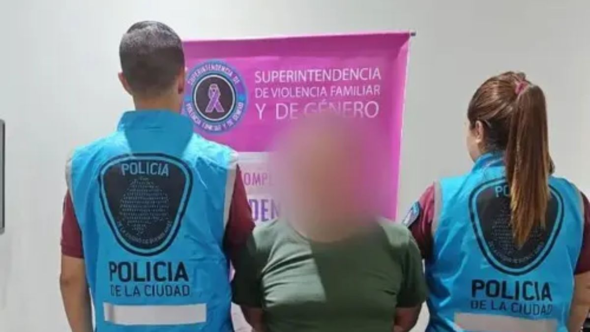 El detenido maltrató y encerró a su pareja durante un año. El detenido maltrató y encerró a su pareja durante un año.