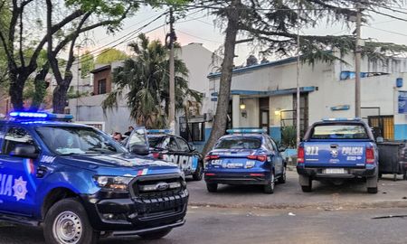 Se fugó un preso de la comisaría 15ª de Rosario. Se fugó un preso de la comisaría 15ª de Rosario.