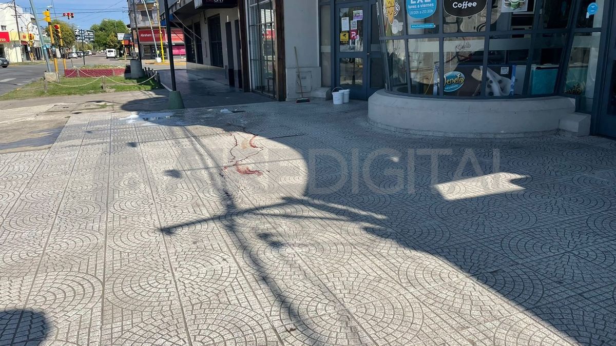 Postal de cómo quedó la vereda tras el cruento ataque. Postal de cómo quedó la vereda tras el cruento ataque.