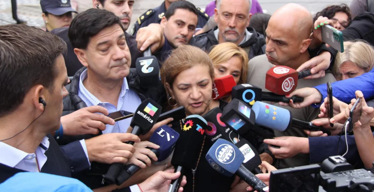 “Mi hijo fue asesinado de la peor manera y quiero que paguen porque son unos asesinos. No tuvieron piedad con mi hijo, quiero que paguen y que les den la pena máxima. Qué no les tiemble el pulso a los jueces. Confío en la Justicia”, señaló la madre de Fernando.